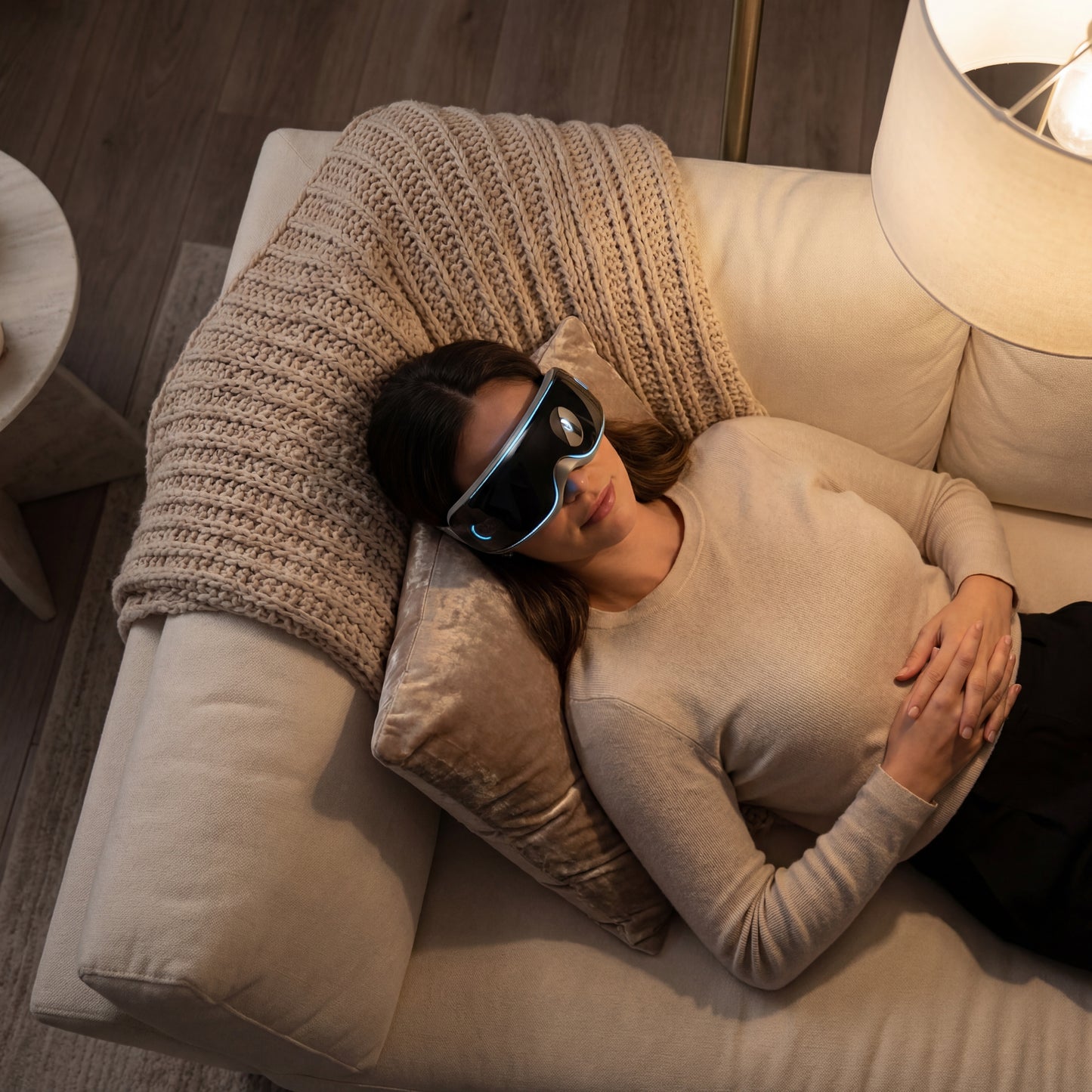 Smart Eye Massager with Simulated Acupuncture